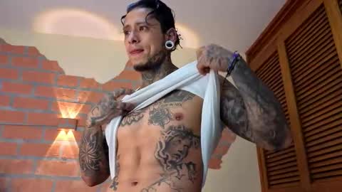 M I K E online show from 10/22/25, 03:12