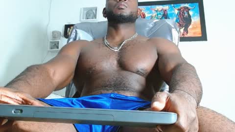 Snapshot of mike_kingcum chatting on 12/12/24, 01:21 mike online show from 12/12/24, 01:21