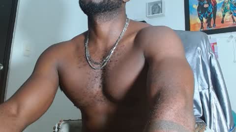 Snapshot of mike_kingcum chatting on 01/05/25, 04:58 mike online show from 01/05/25, 04:58