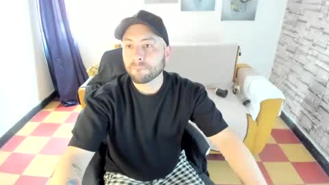 Snapshot of mike_lover_ chatting on 07/13/26, 07:27 mike lover online show from 07/13/26, 07:27