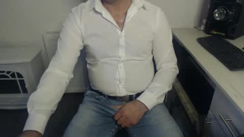 Snapshot of mike_master30 chatting on 12/05/24, 10:44 MikeMaster online show from 12/05/24, 10:44