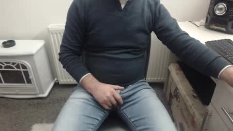 Snapshot of mike_master30 chatting on 12/15/24, 10:18 MikeMaster online show from 12/15/24, 10:18