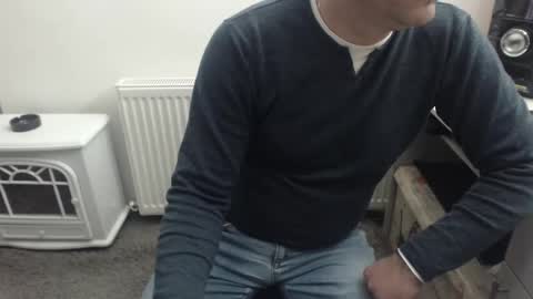 Snapshot of mike_master30 chatting on 12/15/24, 01:54 MikeMaster online show from 12/15/24, 01:54