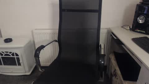 Snapshot of mike_master30 chatting on 12/21/24, 10:39 MikeMaster online show from 12/21/24, 10:39