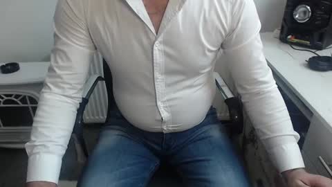 Snapshot of mike_master30 chatting on 01/06/25, 07:20 MikeMaster online show from 01/06/25, 07:20