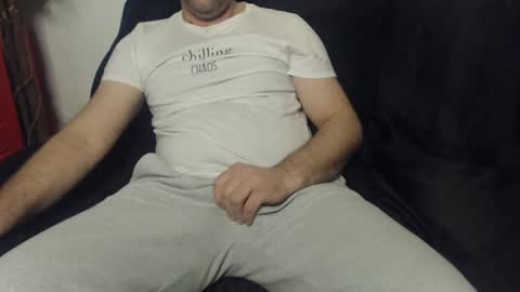 Snapshot of mike_master30 chatting on 01/22/25, 09:35 MikeMaster online show from 01/22/25, 09:35