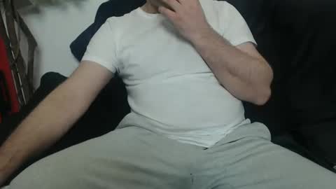 Snapshot of mike_master30 chatting on 02/12/25, 04:54 MikeMaster online show from 02/12/25, 04:54