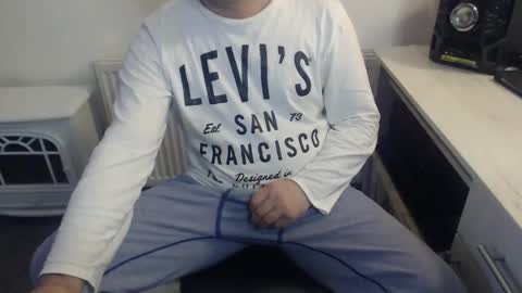 Snapshot of mike_master30 chatting on 02/14/25, 09:24 MikeMaster online show from 02/14/25, 09:24