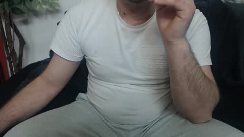 Snapshot of mike_master30 chatting on 02/18/25, 08:38 MikeMaster online show from 02/18/25, 08:38