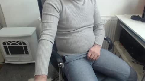 Snapshot of mike_master30 chatting on 02/27/25, 09:22 MikeMaster online show from 02/27/25, 09:22