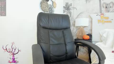 Mike Montoya online show from 10/25/25, 05:37