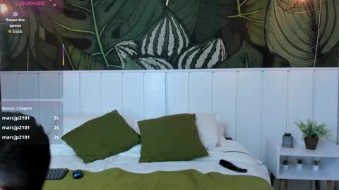 Mike Montoya online show from 12/02/25, 05:24