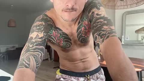 Snapshot of mikeappleseed chatting on 10/30/25, 11:55 mikeappleseed online show from 10/30/25, 11:55