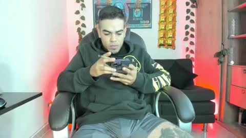 mikee_scooth online show from 12/28/24, 10:25