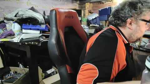 Snapshot of mikejws chatting on 03/10/25, 11:27 mikejws online show from 03/10/25, 11:27