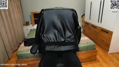 Mike    online show from 04/06/26, 09:49