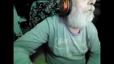 Snapshot of mikevm420 chatting on 12/05/24, 07:06 mike online show from 12/05/24, 07:06