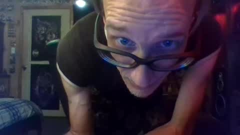 Snapshot of mikey33436 chatting on 09/24/25, 01:09 Michael online show from 09/24/25, 01:09