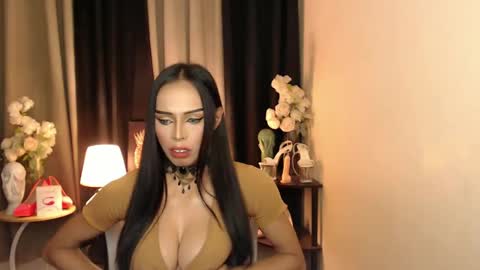 Mistress MikeyAlawi online show from 02/04/25, 12:33