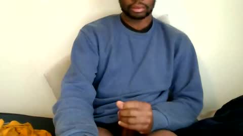 Snapshot of mikeybear562 chatting on 02/15/25, 06:33 mikeybear562 online show from 02/15/25, 06:33
