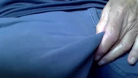 mikeybed online show from 10/27/25, 09:46