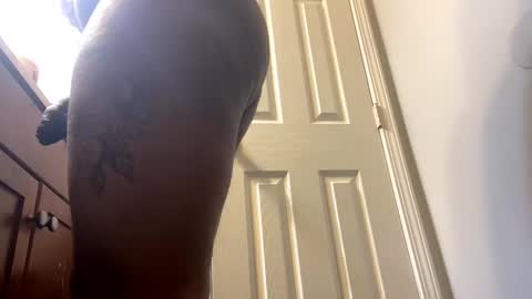 Snapshot of mikeyblunt chatting on 01/07/25, 01:24 mikeyblunt online show from 01/07/25, 01:24