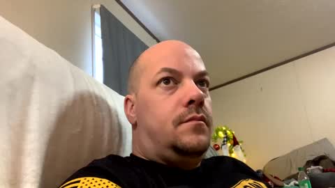 mikeylikesit2222 online show from 12/08/24, 02:30