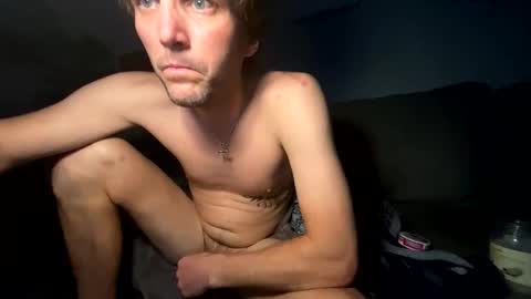 Snapshot of mikeywhite123 chatting on 04/16/26, 06:03 mikeywhite123 online show from 04/16/26, 06:03