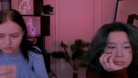 miki_ti online show from 11/06/25, 12:06