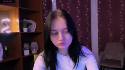 miki_ti online show from 11/11/25, 06:02