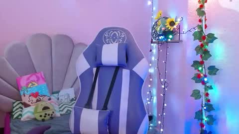 Mikka 3 online show from 02/04/26, 01:28