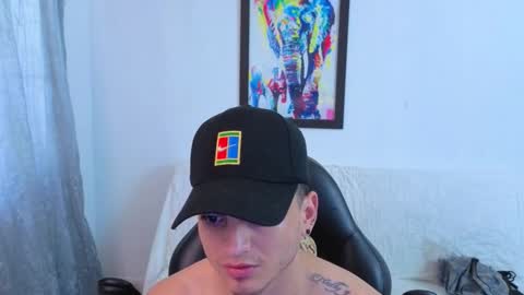 MIKKE online show from 11/17/25, 02:23