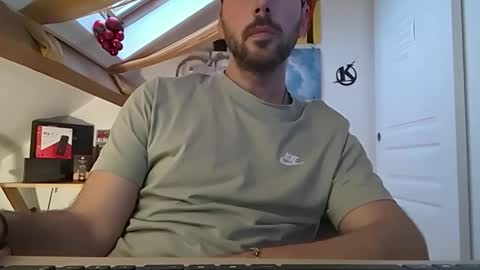 Snapshot of mikmik91 chatting on 01/06/25, 04:13 mikmik91 online show from 01/06/25, 04:13