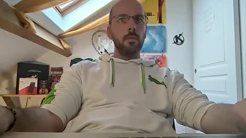 Snapshot of mikmik91 chatting on 01/20/25, 03:28 mikmik91 online show from 01/20/25, 03:28