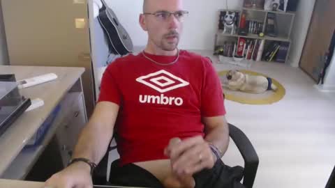 Snapshot of mikmik91 chatting on 10/14/25, 03:13 mikmik91 online show from 10/14/25, 03:13