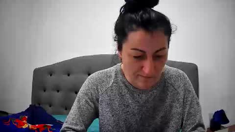 Mikyloveu online show from 04/02/26, 02:15