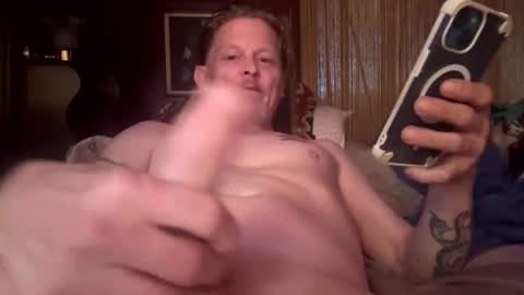 Snapshot of mil8207 chatting on 10/24/25, 01:51 mil8207 online show from 10/24/25, 01:51