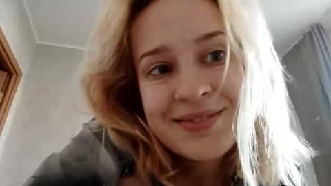 Mila 420 online show from 10/26/25, 08:53