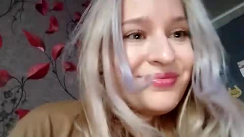 Mila 420 online show from 02/15/26, 12:25