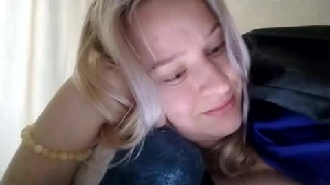 Snapshot of mila_420 chatting on 05/20/26, 04:29 Mila 420 online show from 05/20/26, 04:29