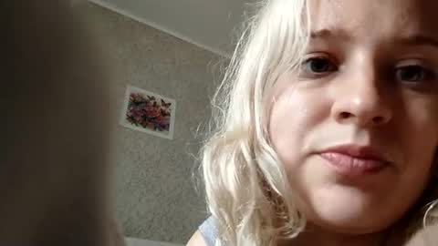 Snapshot of mila_420 chatting on 07/12/26, 09:44 Mila 420 online show from 07/12/26, 09:44