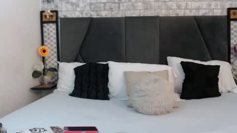 mila_adamss online show from 10/31/25, 10:27