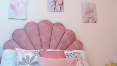 mila_adamss online show from 05/24/26, 10:31