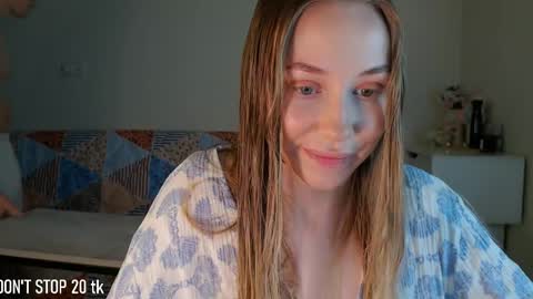 mila_bananaa online show from 05/23/26, 06:07