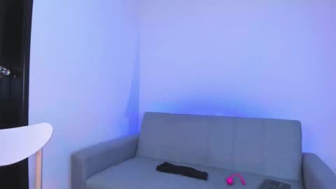 mila  online show from 01/10/26, 08:10