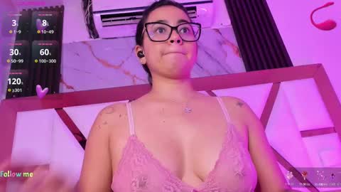 Camila online show from 09/17/25, 07:04