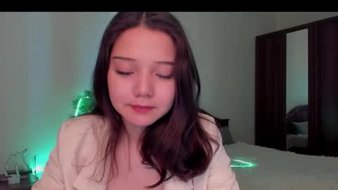 mila_dance_ online show from 02/17/26, 12:34