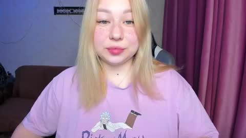 Mila shy sensual person  online show from 11/15/25, 12:02