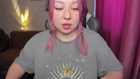 Mila shy sensual person  online show from 11/30/25, 09:02