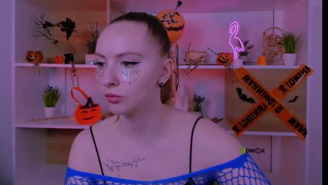 mila_glow online show from 11/02/25, 09:22